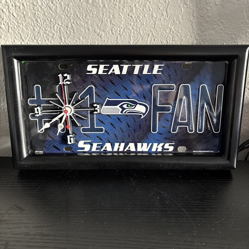 officially licensed Seattle Seahawks #1 Fan clock Untested